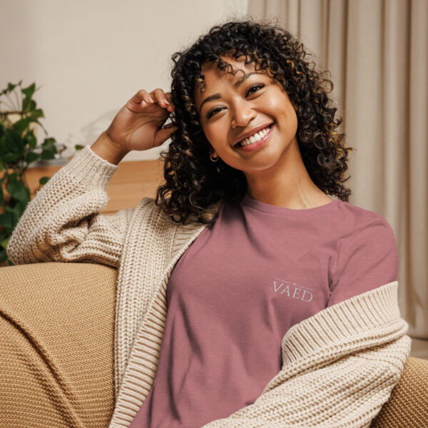 Le T-shirt décontracté VAED : Confort et style réunis pour la femme moderne – Image 4