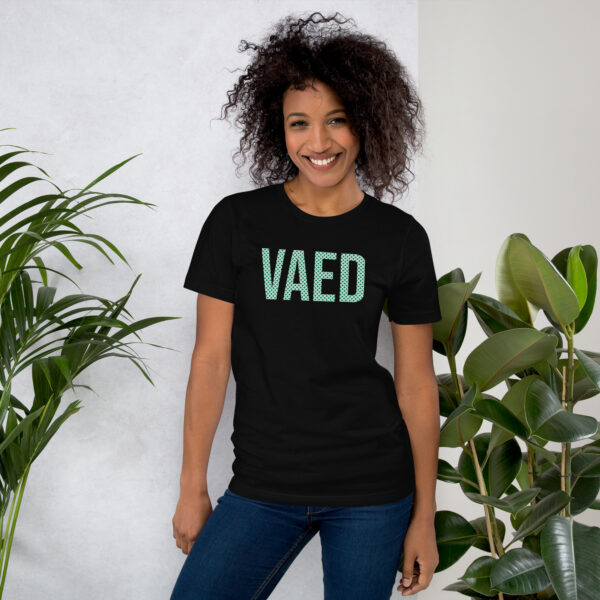 T-shirt femme VAED CLOTHES – L’Essence de l’Audace Urbaine – Image 6
