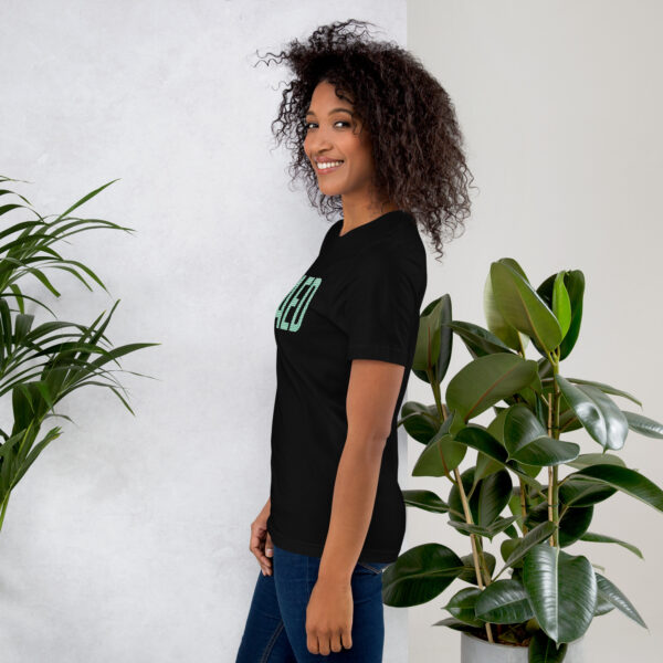 T-shirt femme VAED CLOTHES – L’Essence de l’Audace Urbaine – Image 8