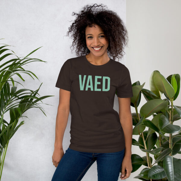 T-shirt femme VAED CLOTHES – L’Essence de l’Audace Urbaine – Image 10