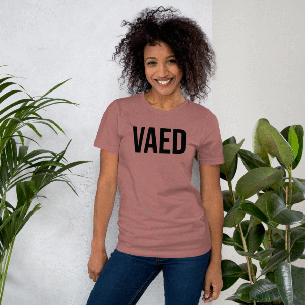 T-shirt Femme VAED CLOTHES – Élégance Urbaine, Attitude Affirmée – Image 2